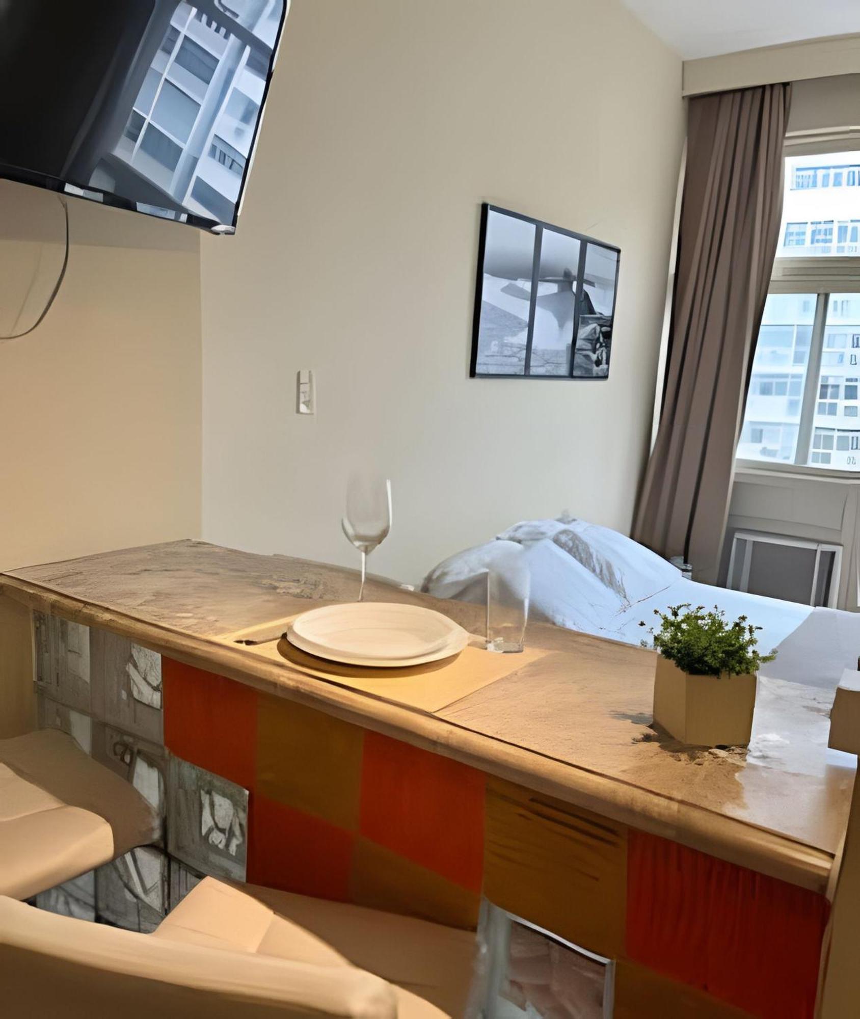 Apartamento Em Copacabana Com Vista Lateral Do Mar Rio de Janeiro Eksteriør billede